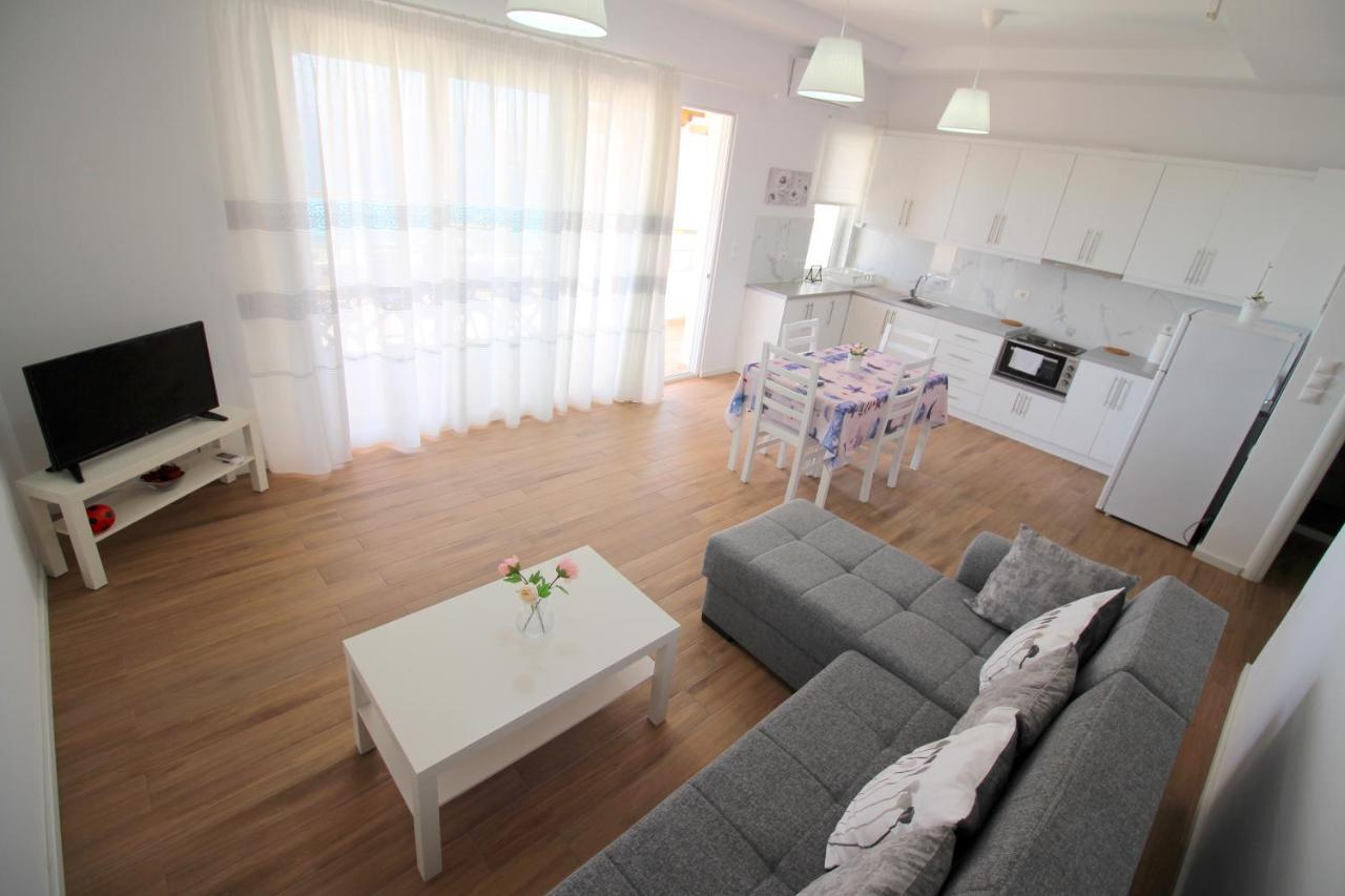 Nefeli Apartments ซารานเดอ ภายนอก รูปภาพ
