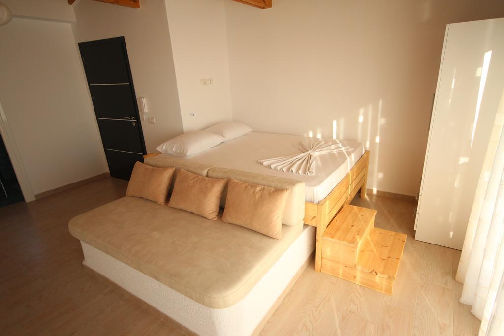 Nefeli Apartments ซารานเดอ ภายนอก รูปภาพ